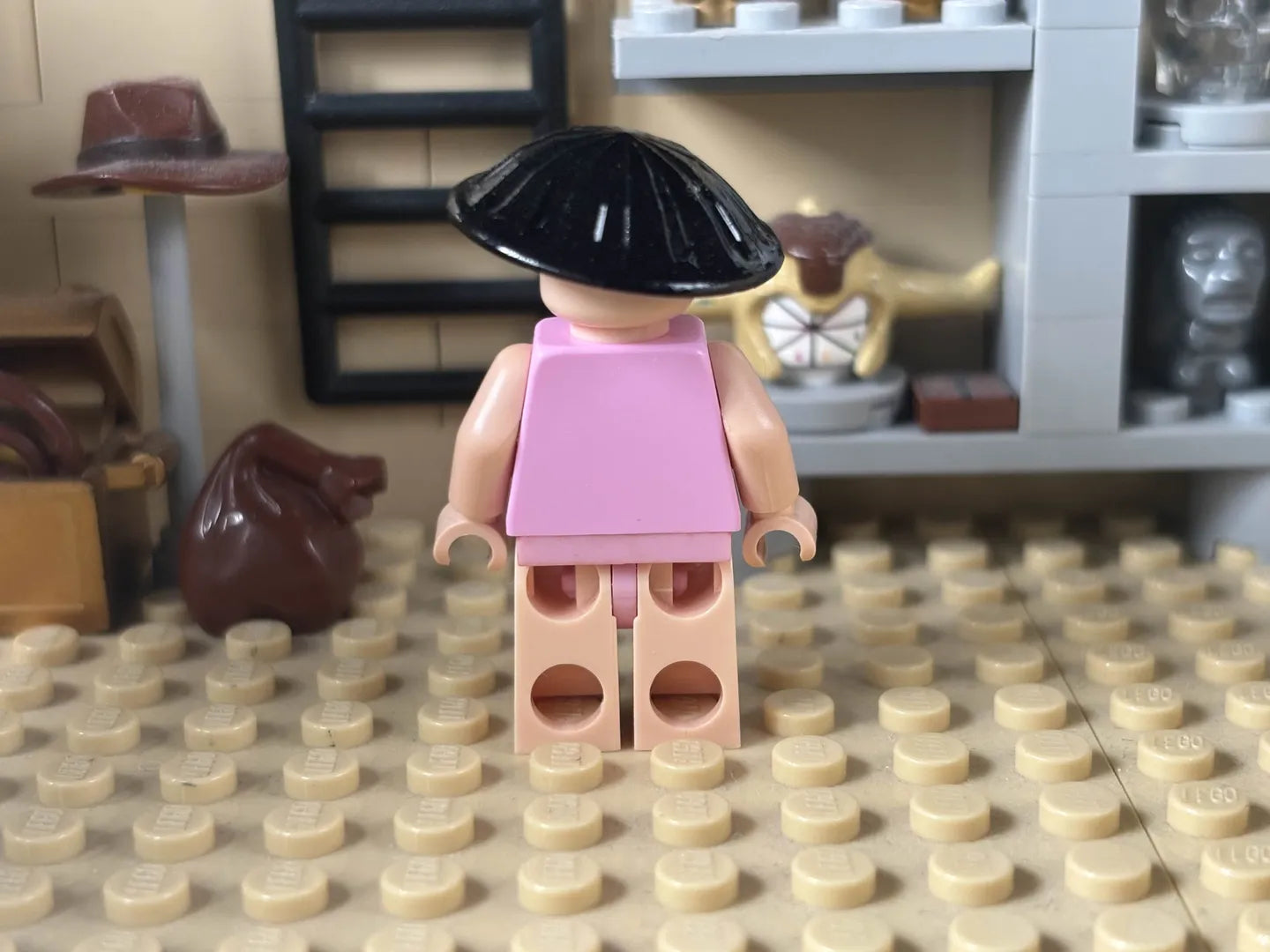 Dancing Girl 2
